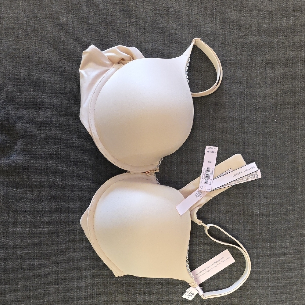 Victoria's Secret Cream Bra